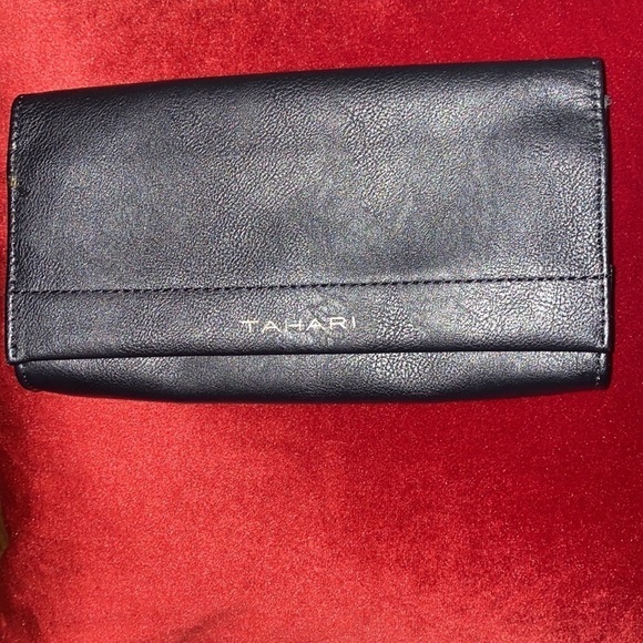 Tahari  black long Wallet - Picture 4 of 10